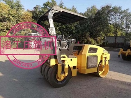 3噸4噸前鋼輪后輪胎振動壓路機