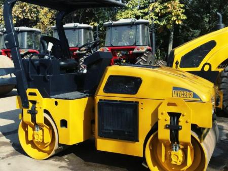 3噸無級變速自動擋雙鋼輪壓路機