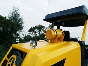 一拖壓路機.jpg 8噸壓路機