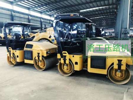 洛陽3噸全液壓雙驅雙振壓路機
