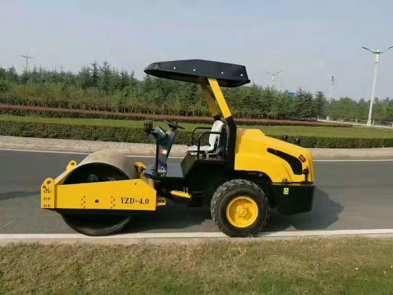 YZD4型4噸壓路機